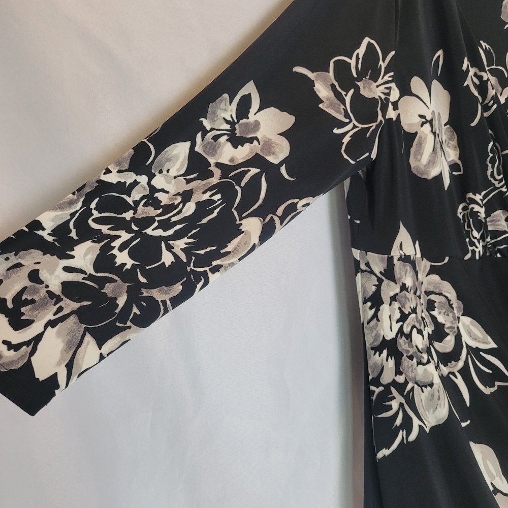 Lauren Ralph Lauren Black Gray Floral Vneck 3/4 Sleeve Midi Dress Size 16 - Picture 2 of 9